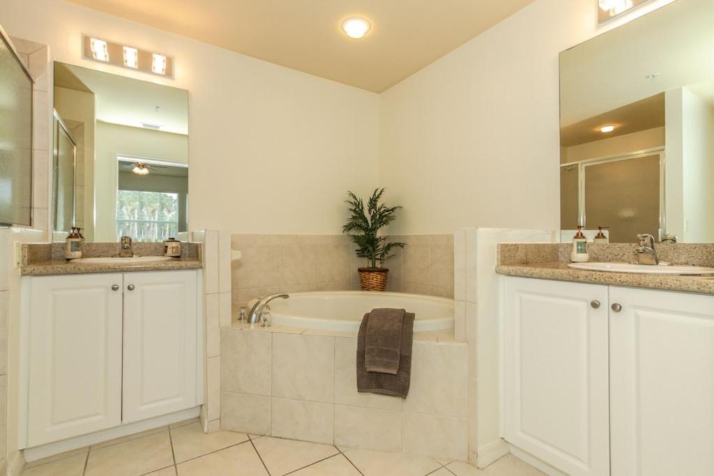 Free Golf! Stay, Play, Work From Luxury 2Bdr Plus Den 1St Floor Villa In Lely Golf Resort Naples Exterior foto